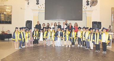 FİNAL OKULLARI'NDA MEZUNİYET HEYECANI