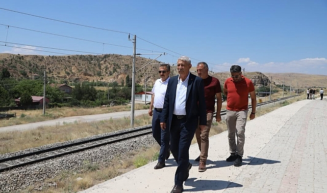 ÇÖKEN İSTİNAT DUVARI YENİLENİYOR